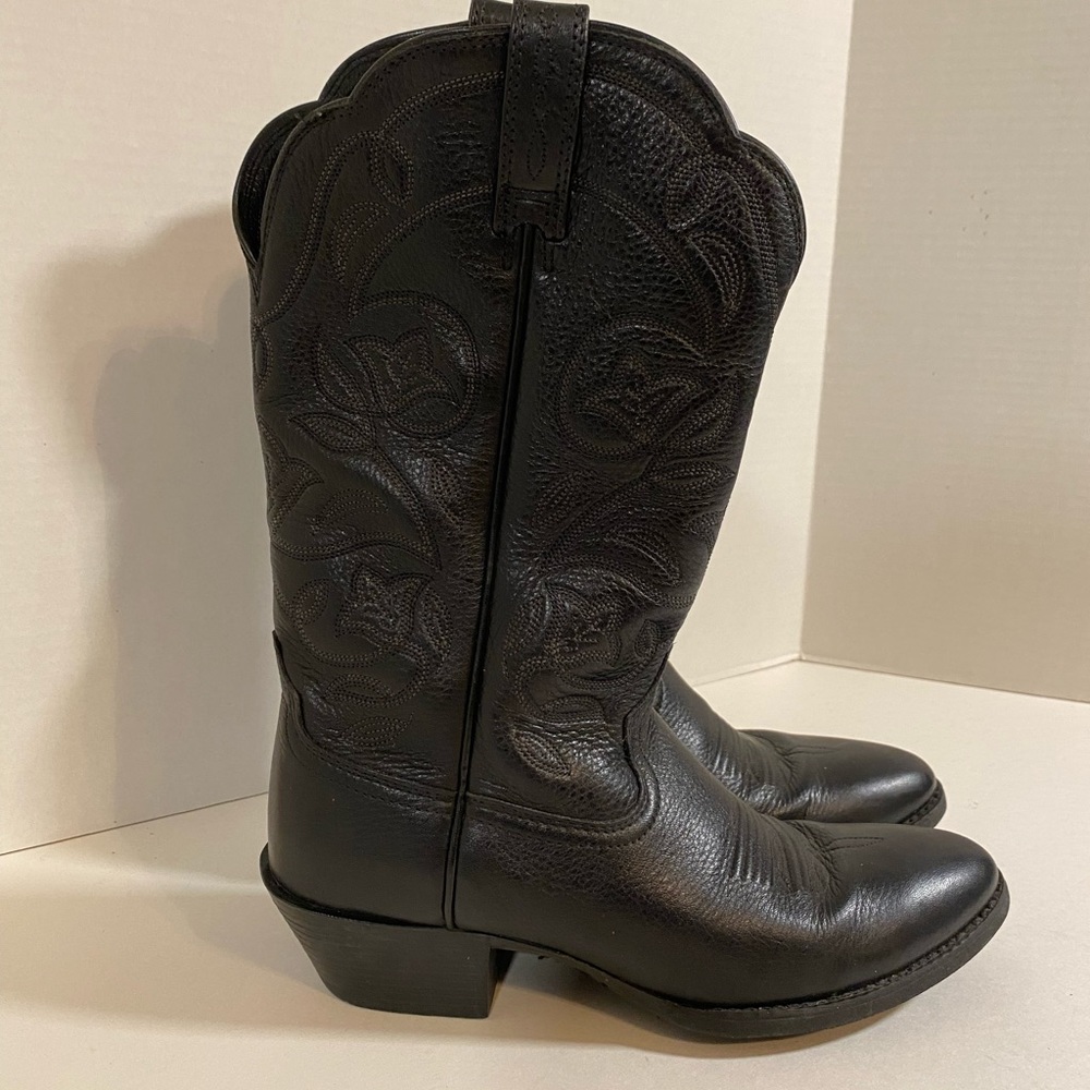Ariat women’s cowgirl boots size 7B